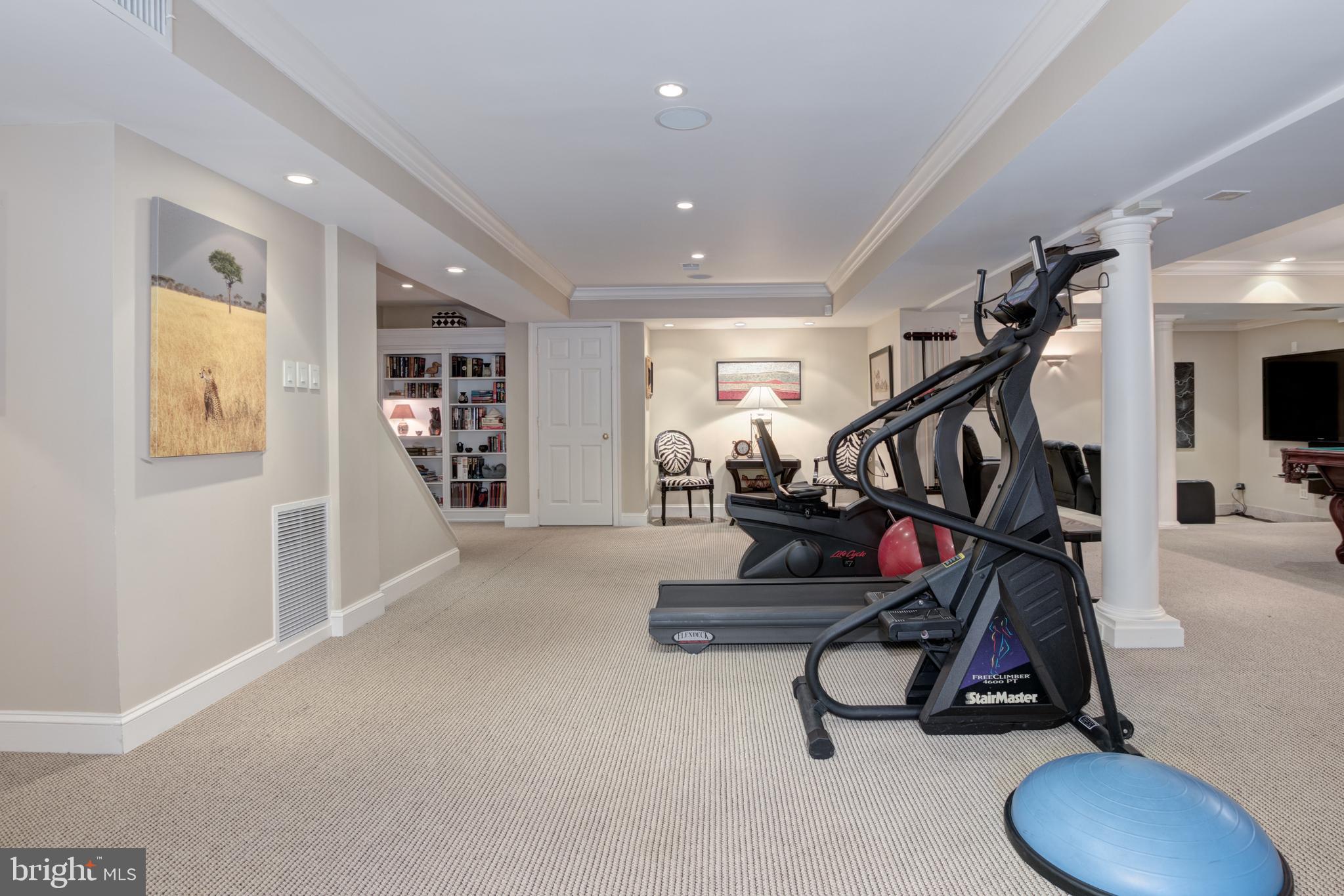 CHACONAS ESTATES - Residential