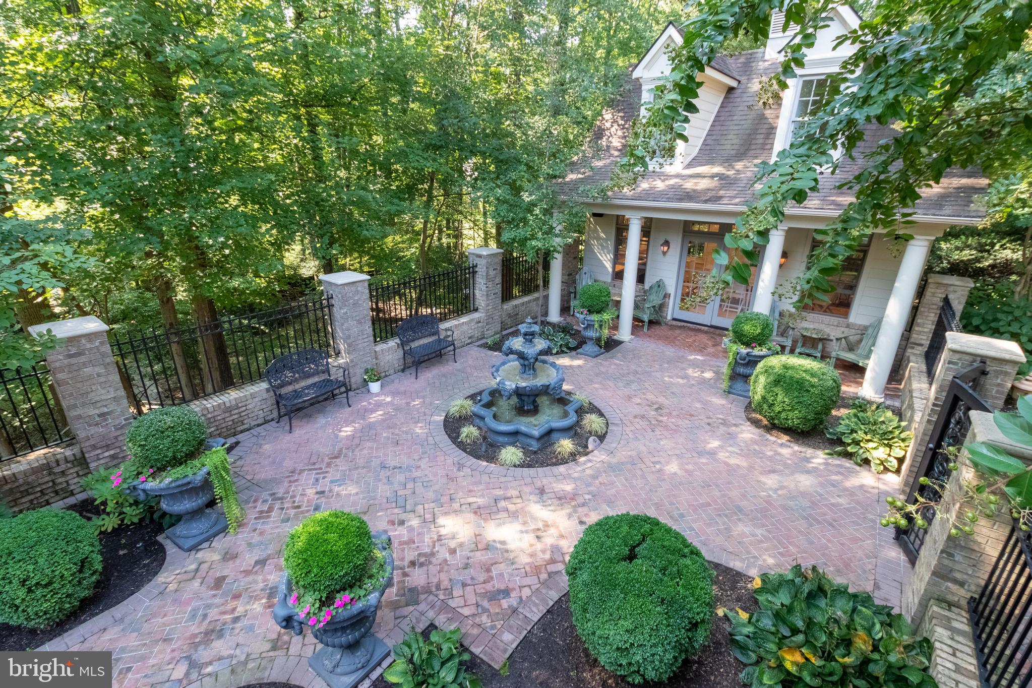 CHACONAS ESTATES - Residential