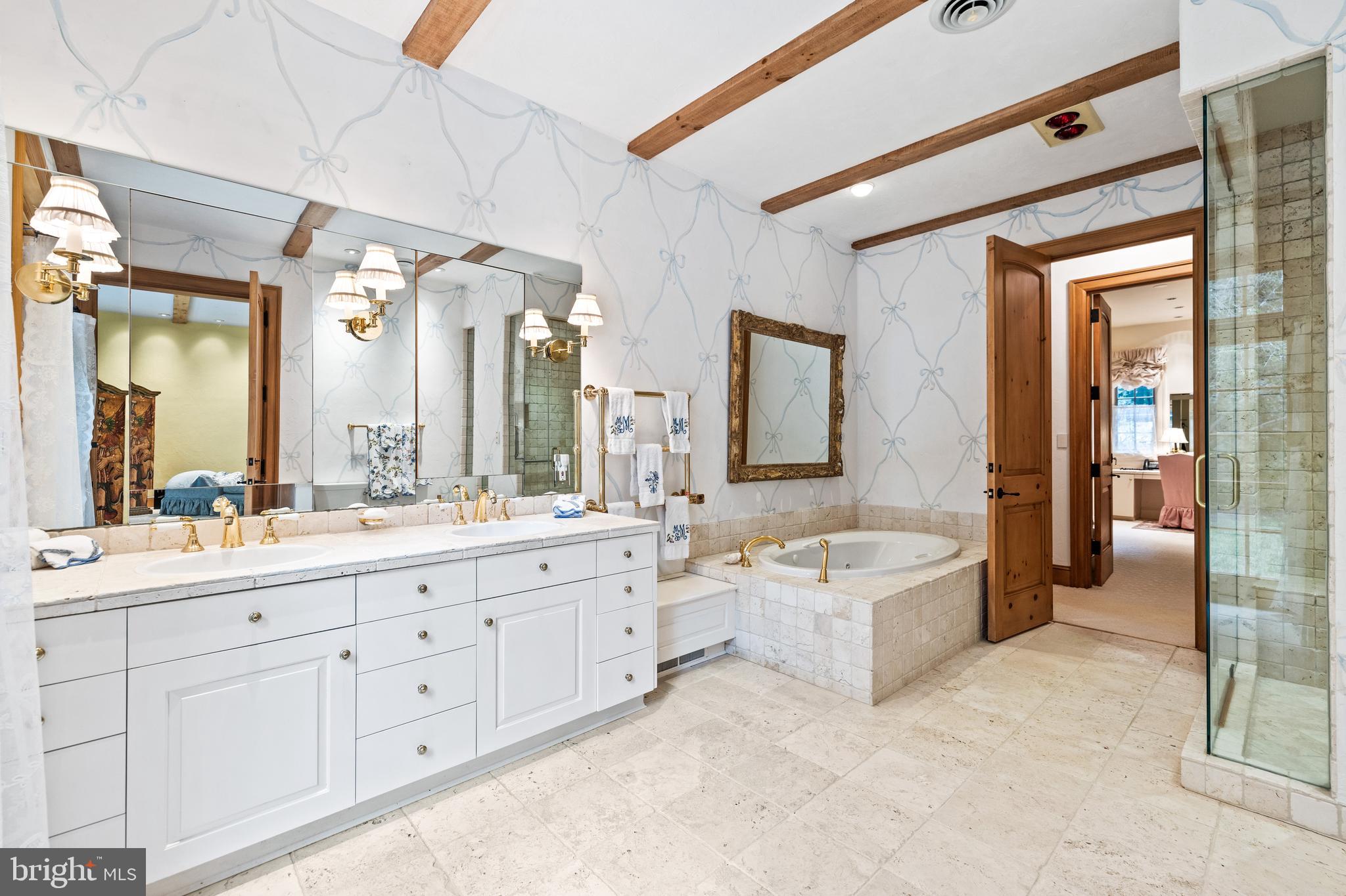 CAVES VALLEY GOLF CLUB - Residential