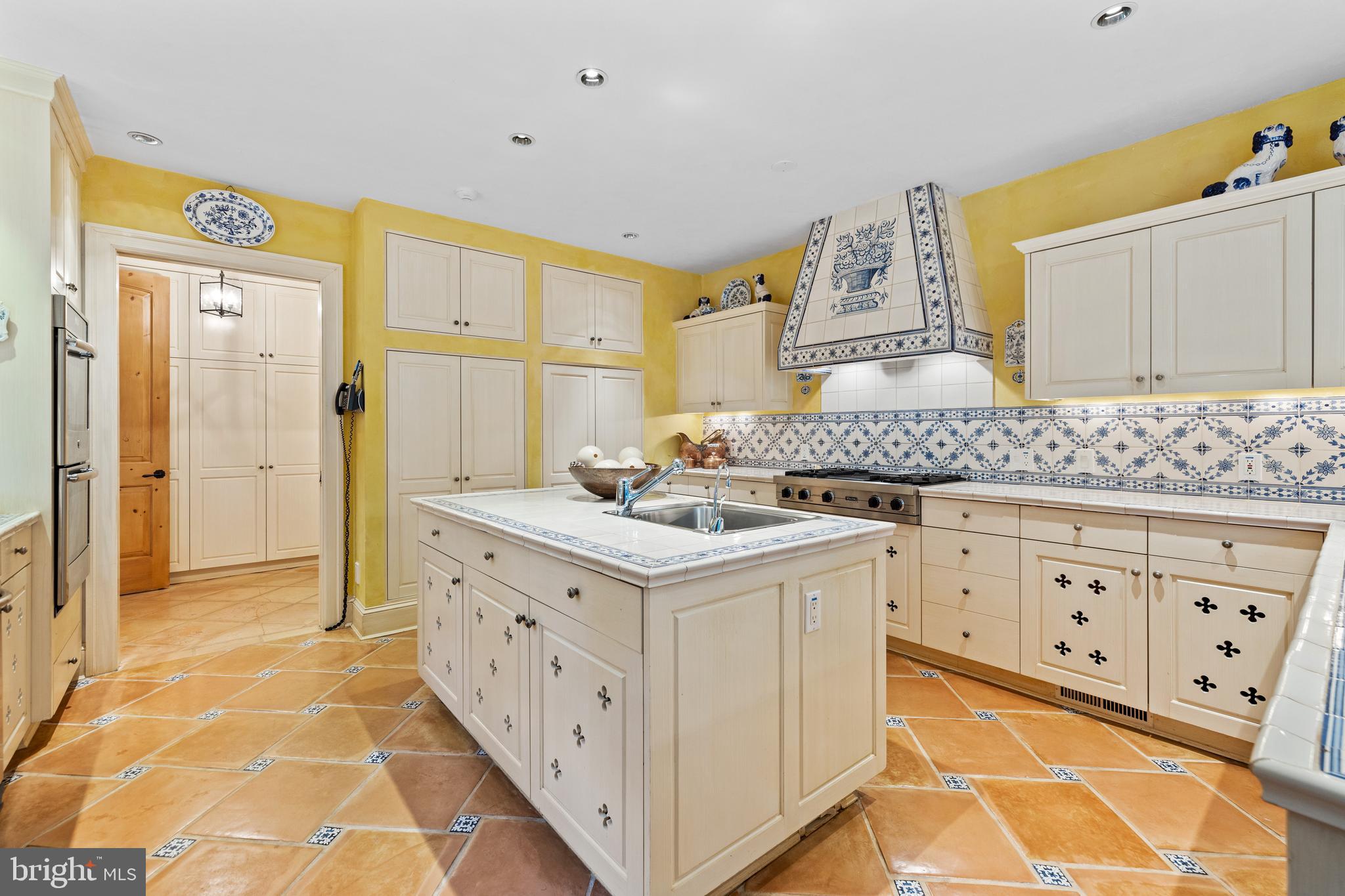 CAVES VALLEY GOLF CLUB - Residential