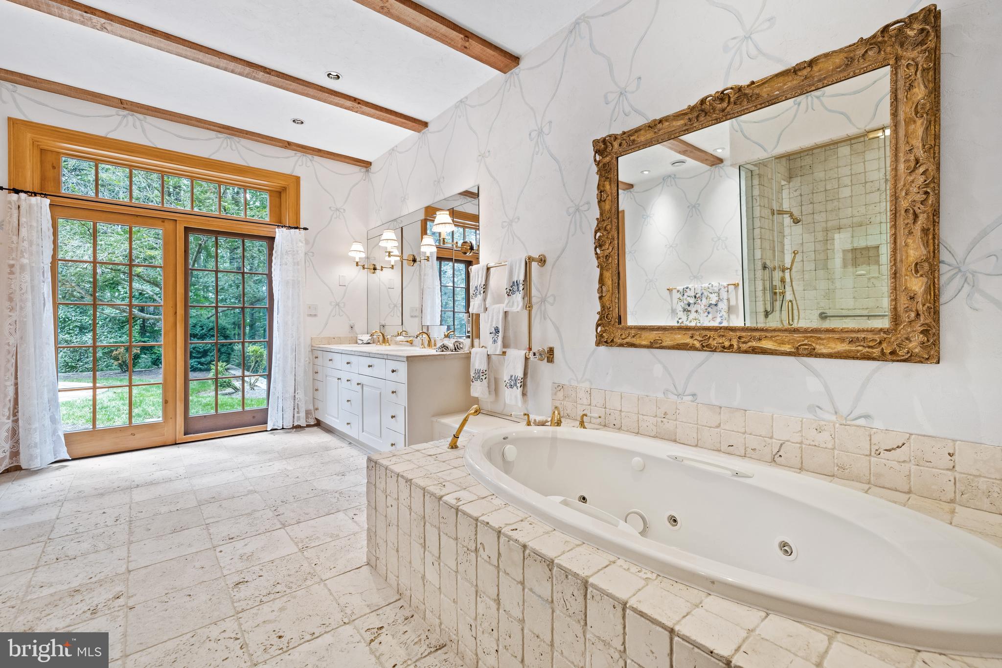 CAVES VALLEY GOLF CLUB - Residential