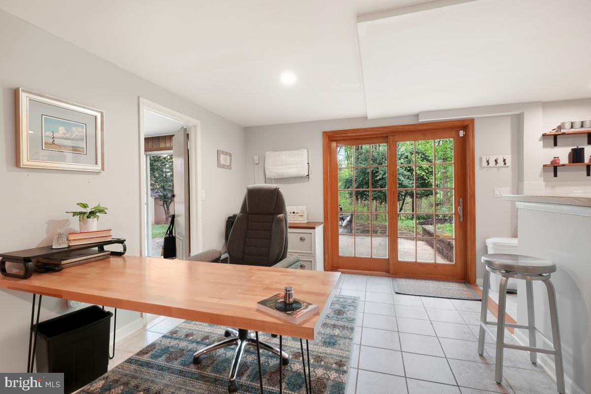 SHARON WOODS - Residential