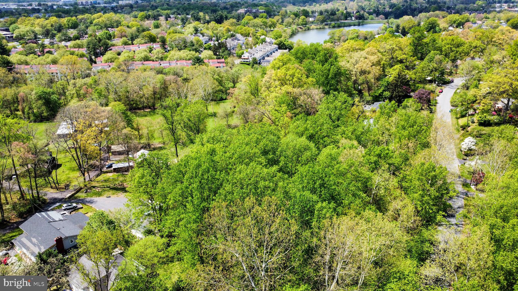 SHARON WOODS - Residential