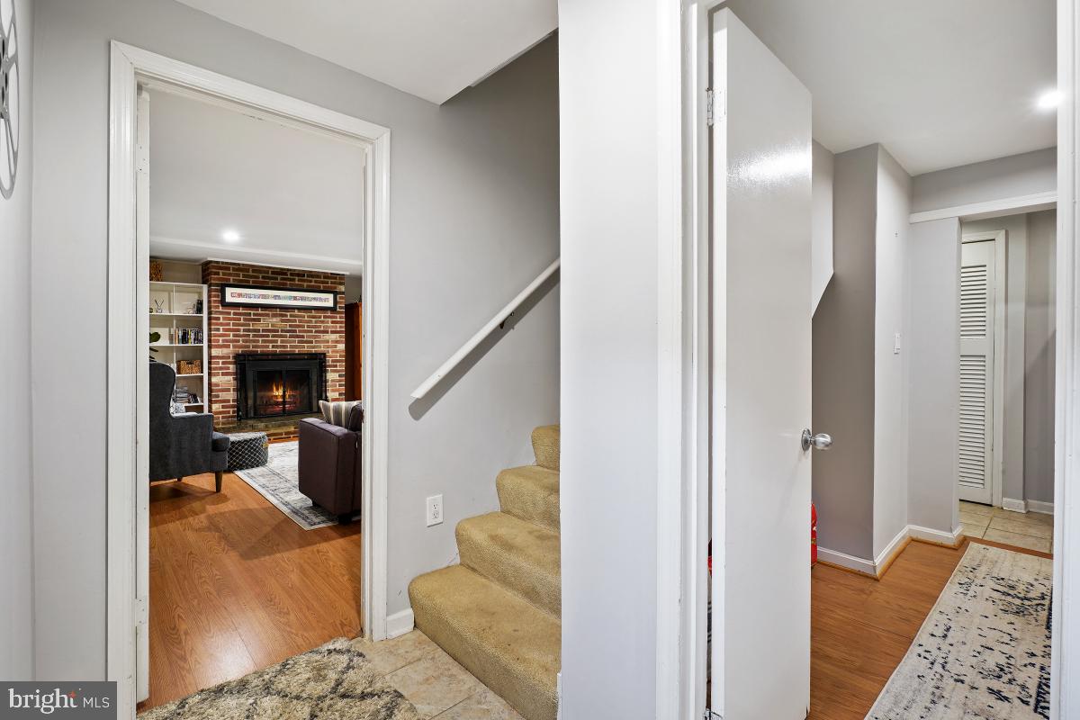 SHARON WOODS - Residential