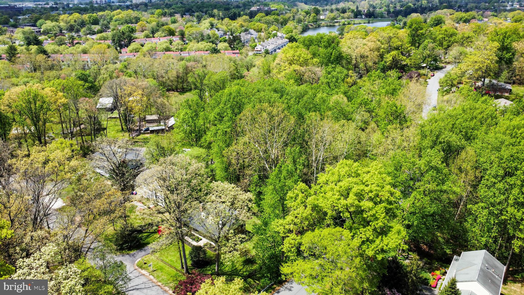 SHARON WOODS - Residential