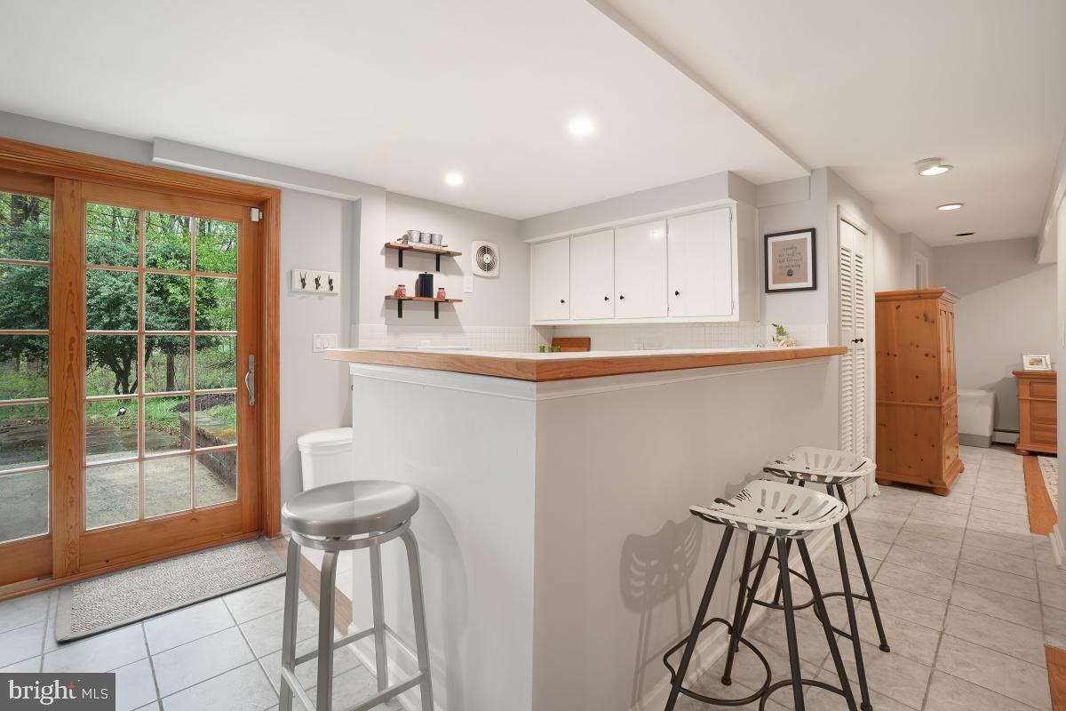 SHARON WOODS - Residential