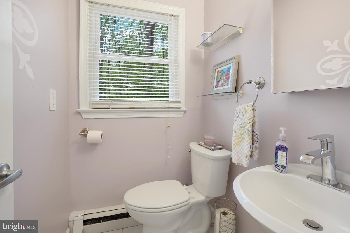 SHARON WOODS - Residential