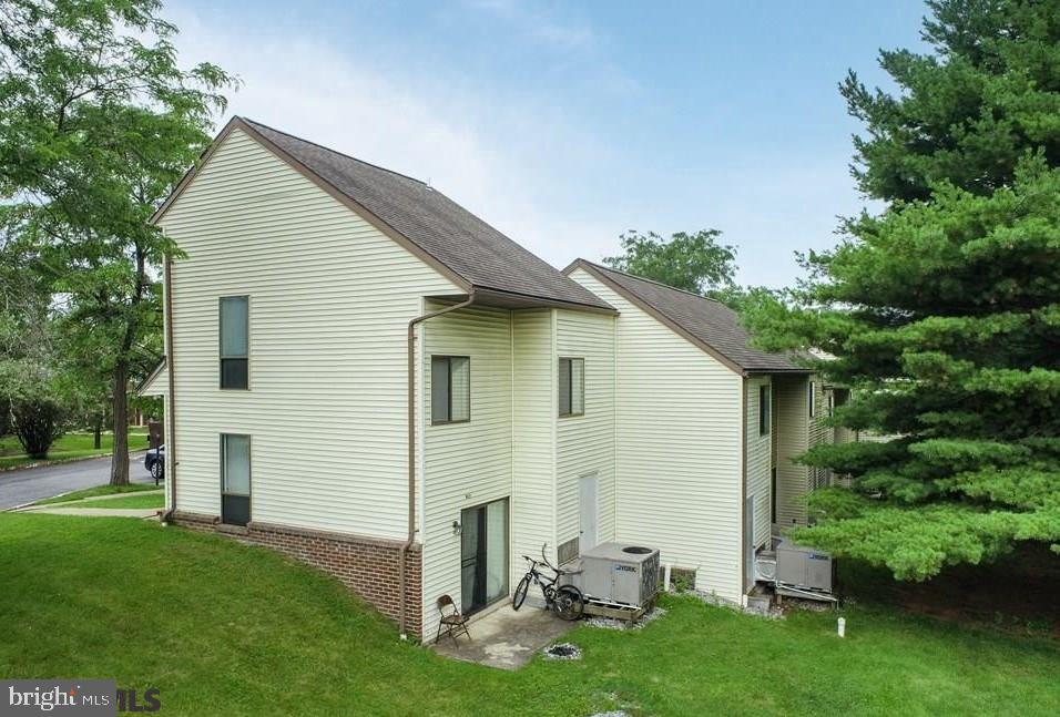 PHEASANT RUN - Commercial Sale