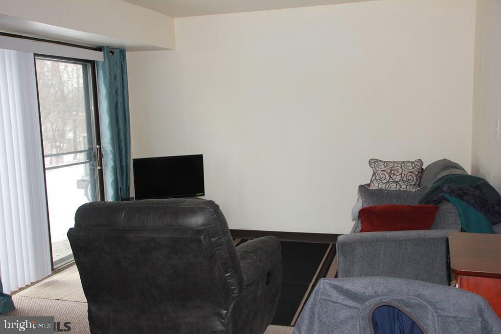 PHEASANT RUN - Commercial Sale