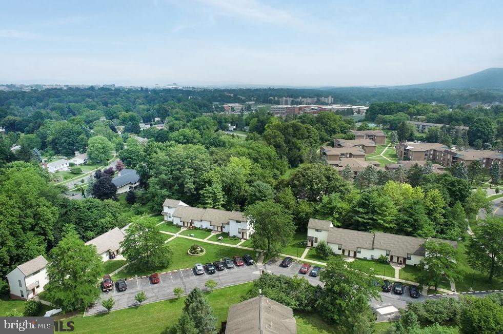 PHEASANT RUN - Commercial Sale