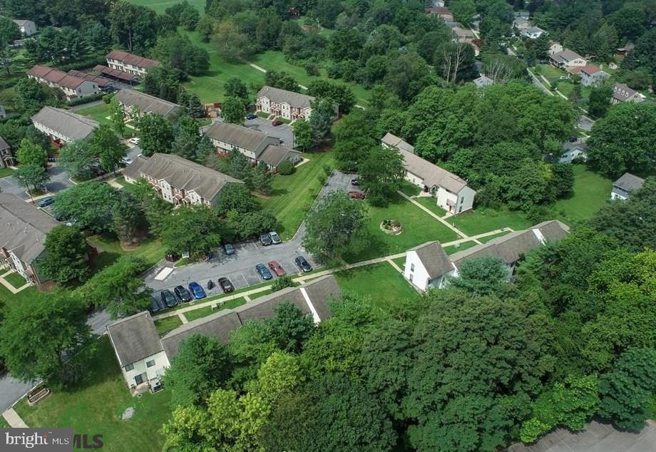 PHEASANT RUN - Commercial Sale