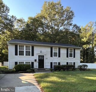 Photo of 5951 Surrey Service Drive, DISTRICT HEIGHTS, MD 20747 (MLS # MDPG2220716)