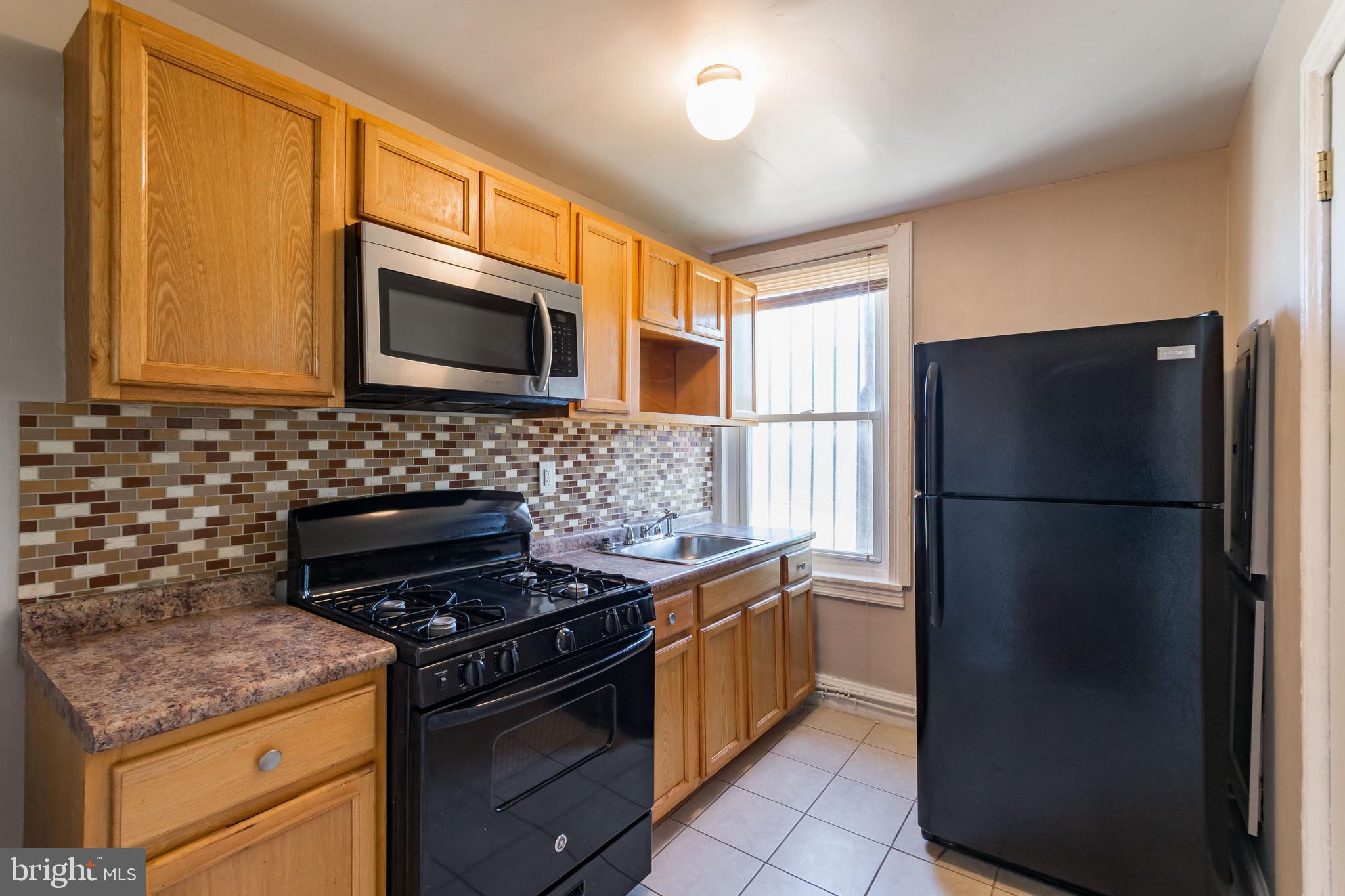 POPLAR - Residential Lease