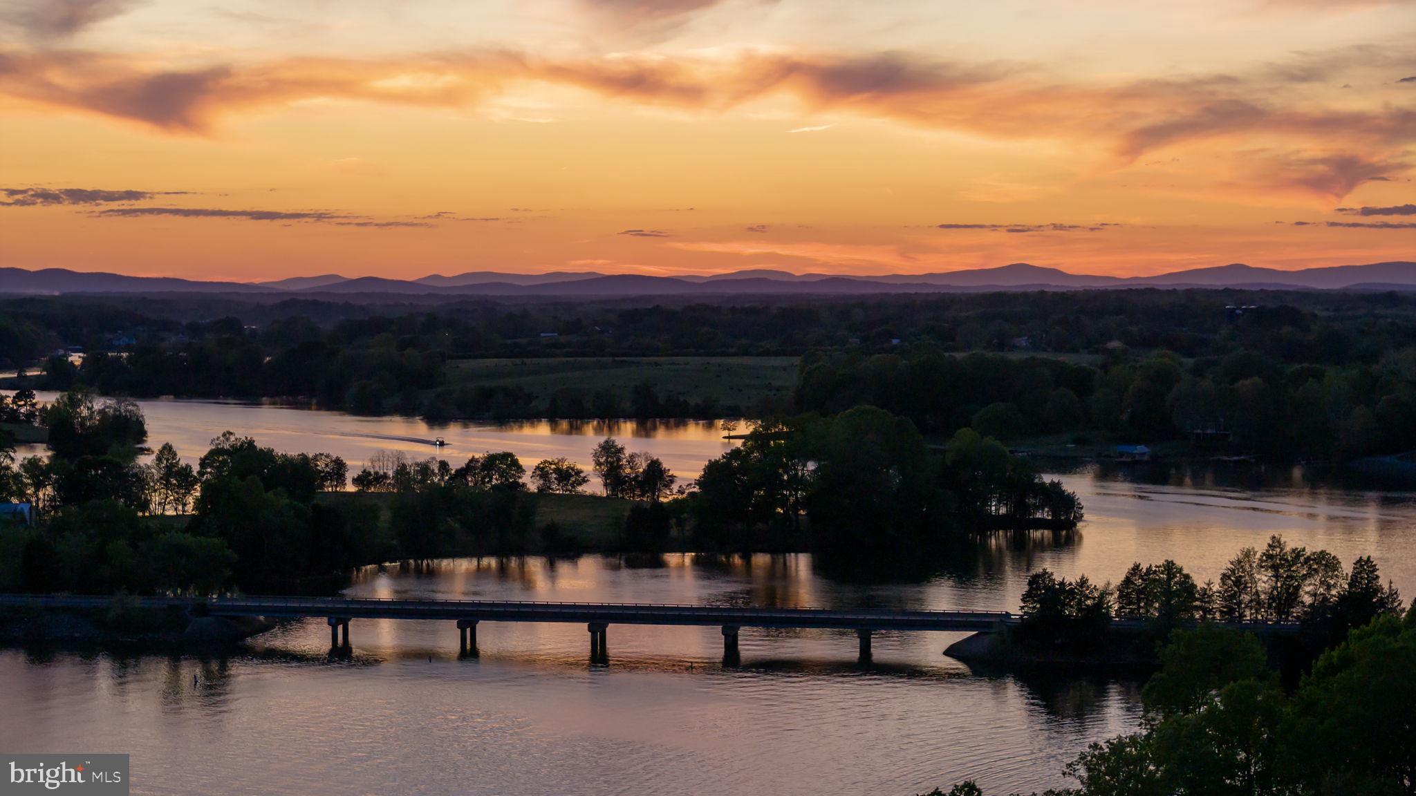 WYNDEMERE - Residential