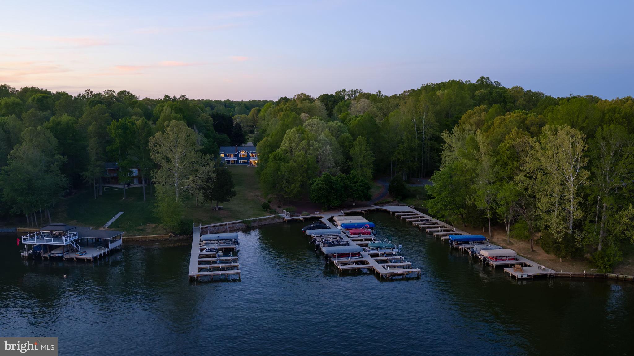 WYNDEMERE - Residential