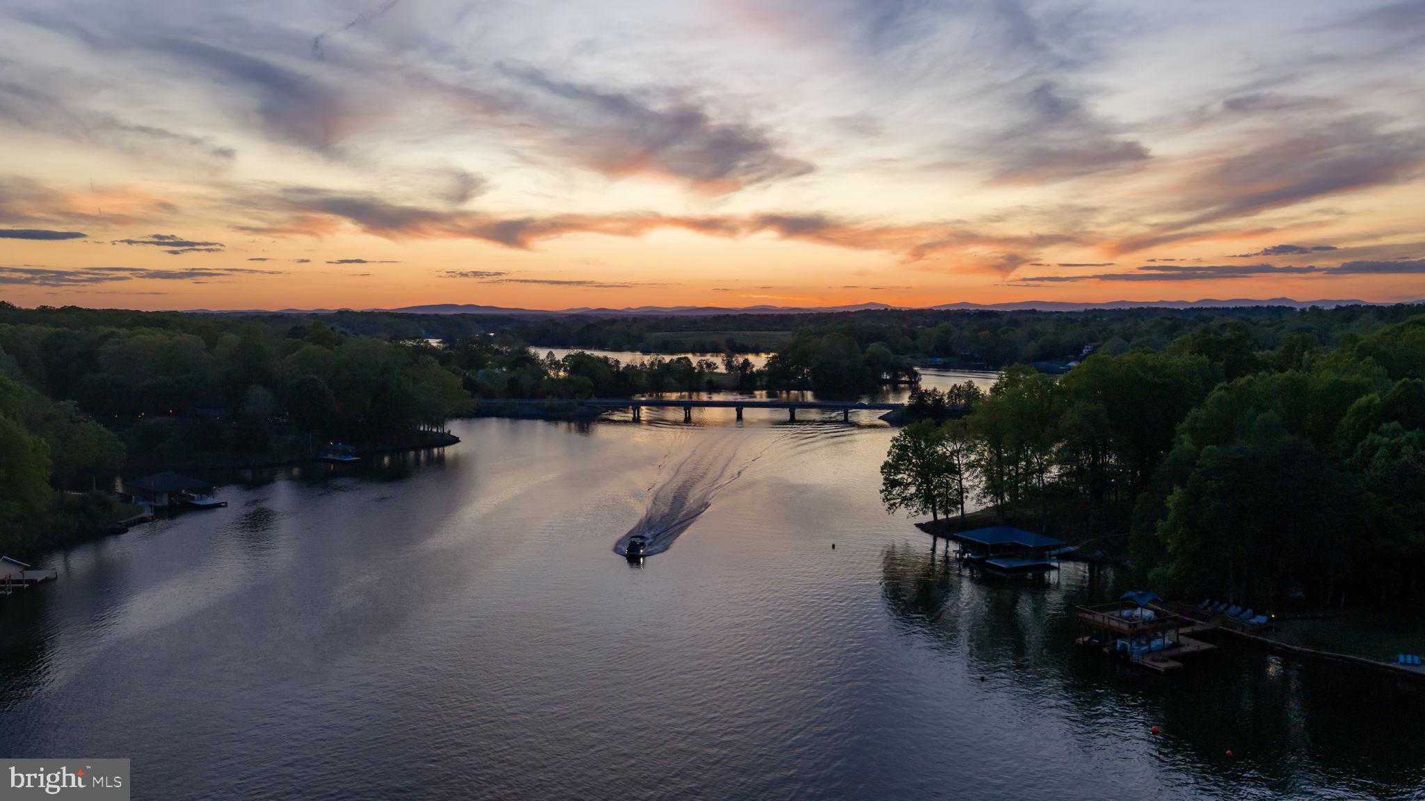 WYNDEMERE - Residential