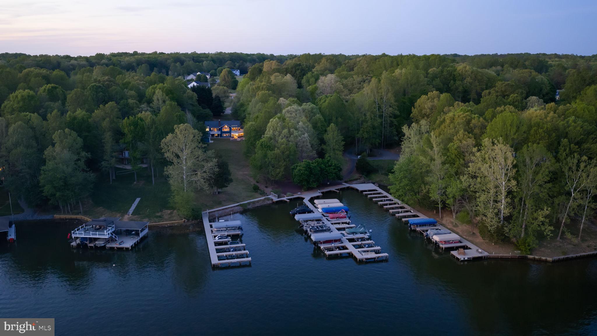 WYNDEMERE - Residential