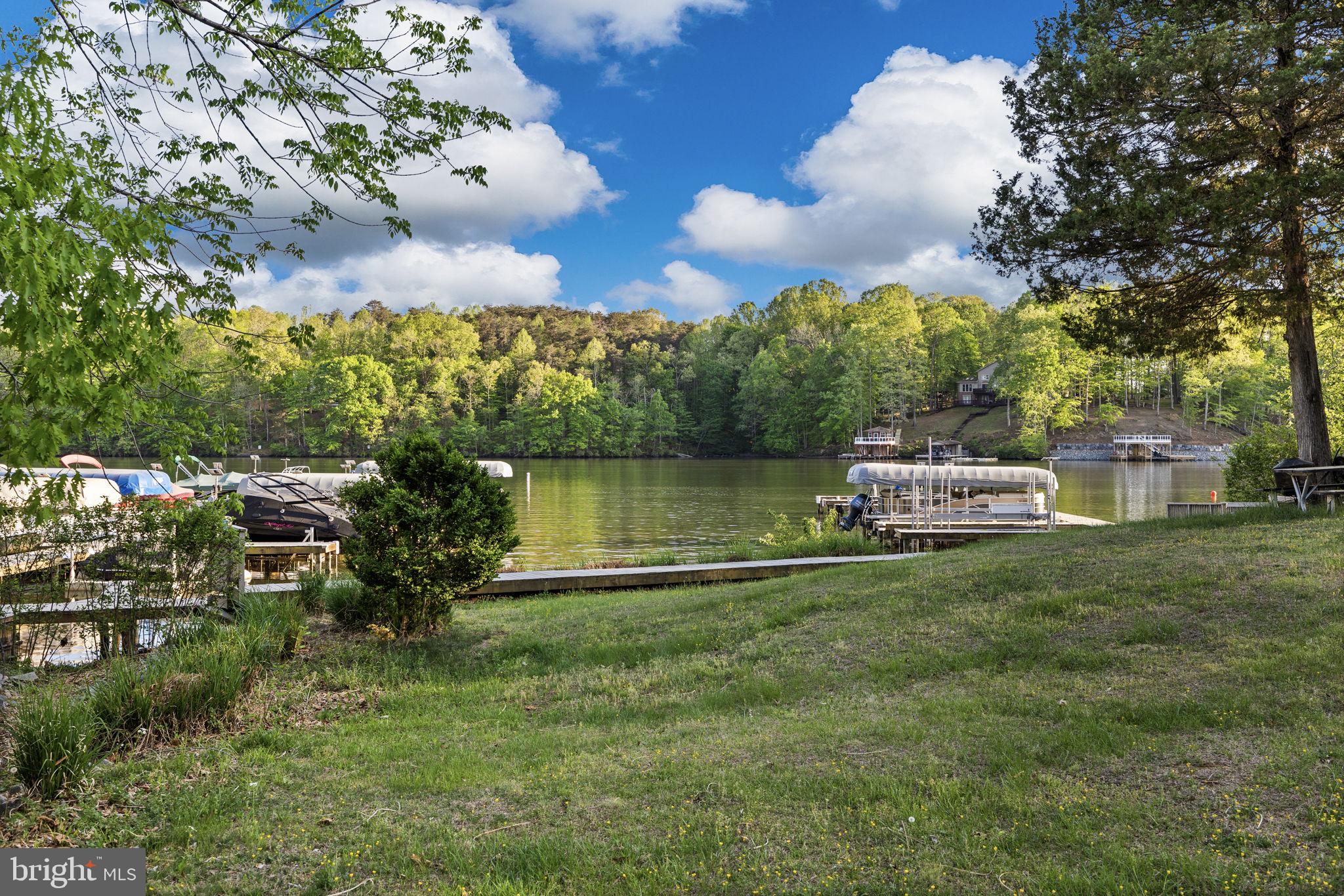 WYNDEMERE - Residential