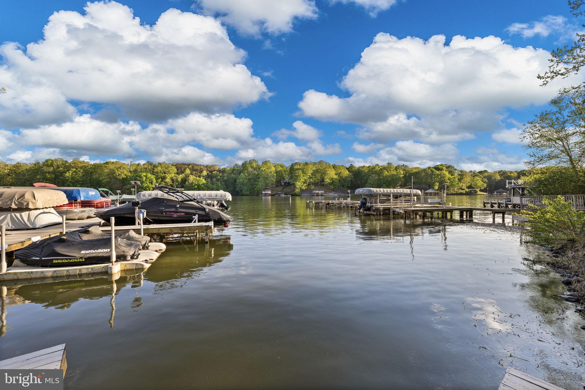 WYNDEMERE - Residential