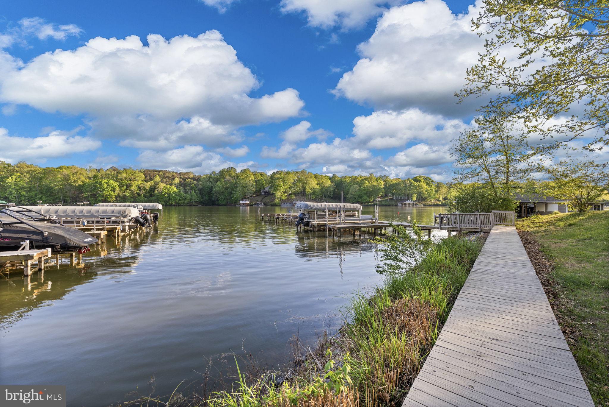 WYNDEMERE - Residential