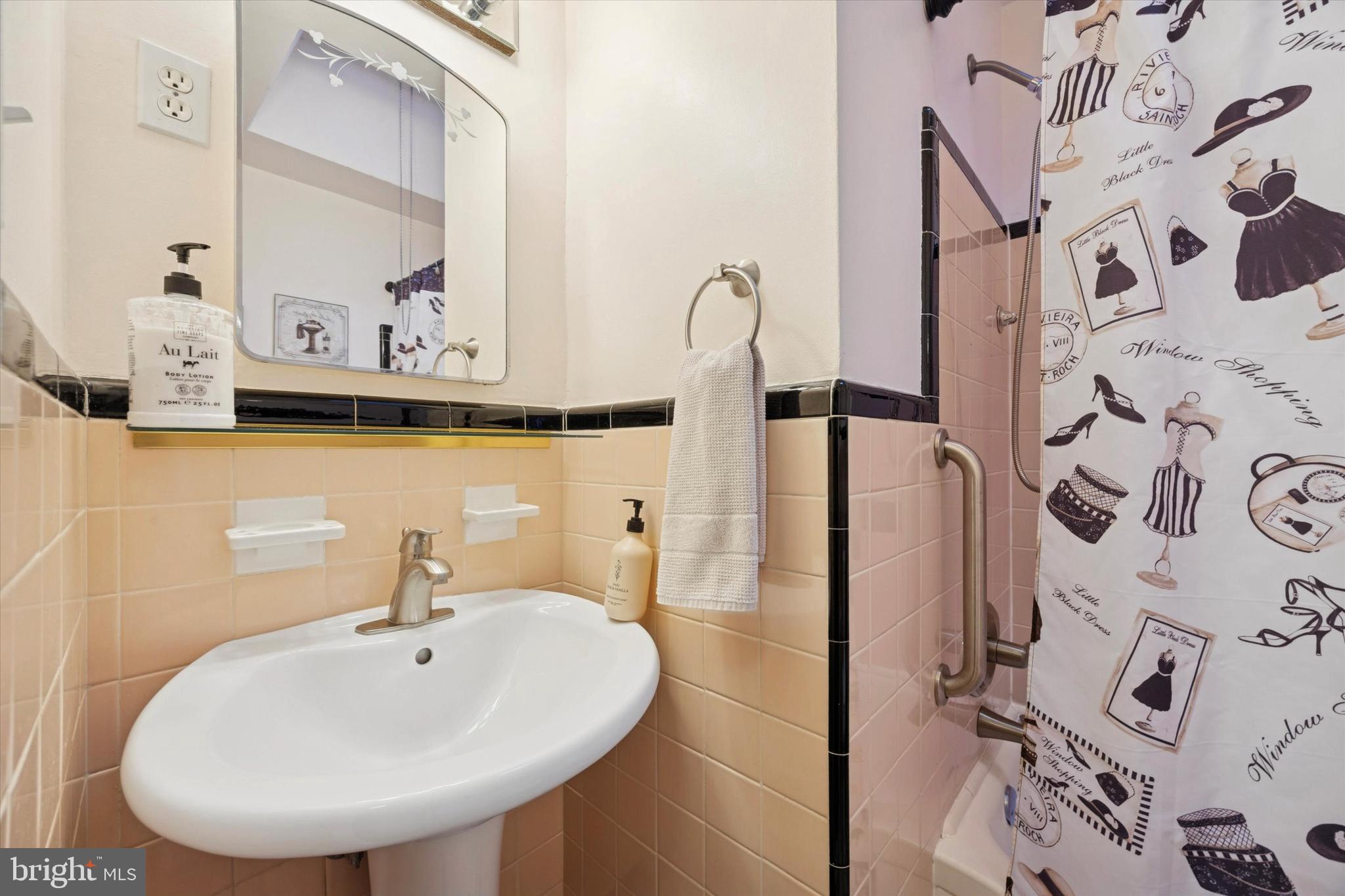 JUNIATA - Residential