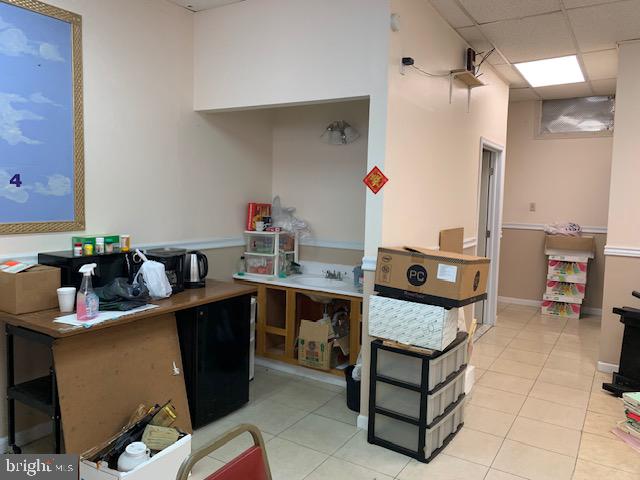 MAYFAIR - Commercial Sale