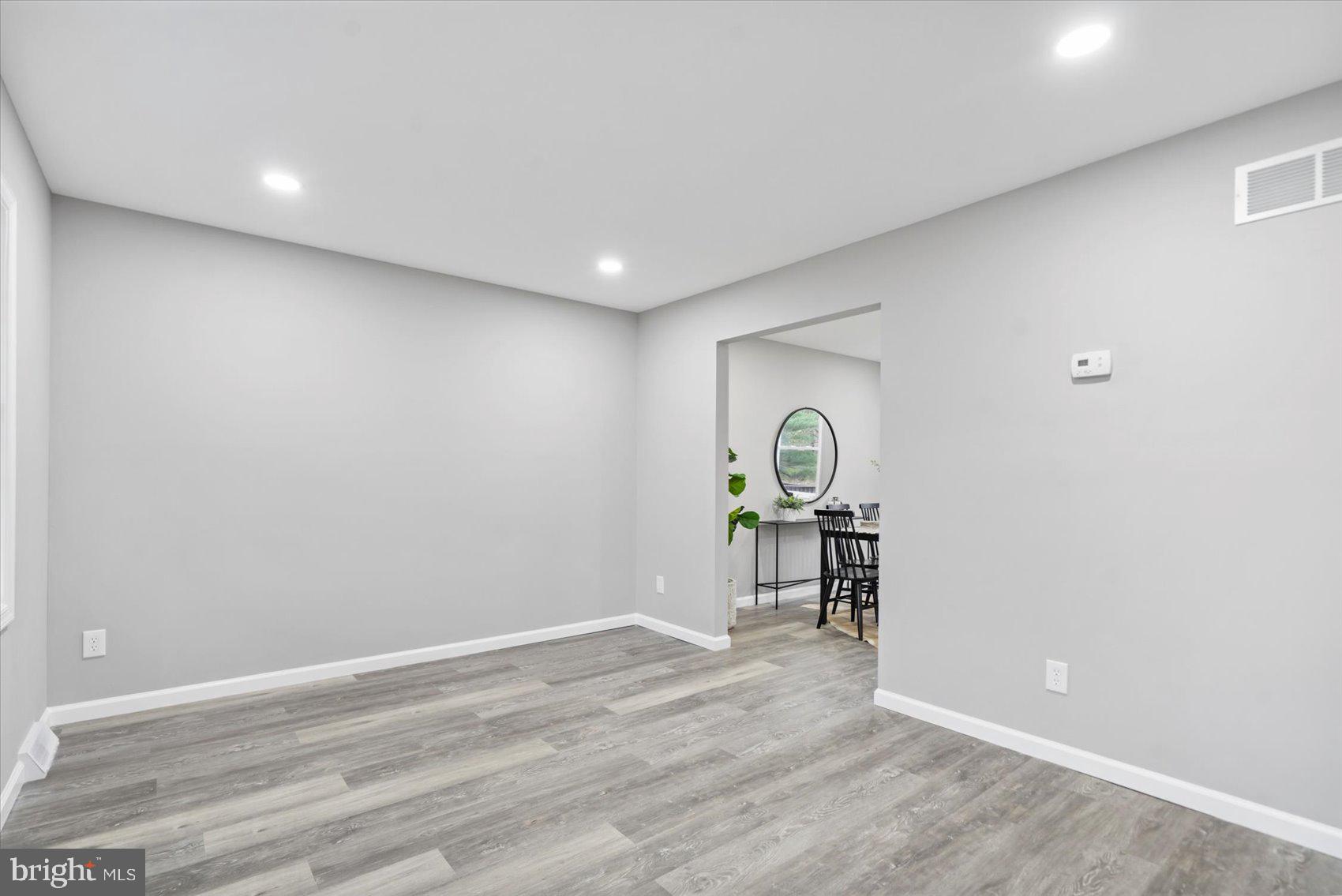 WALES OF HARFORD - Residential