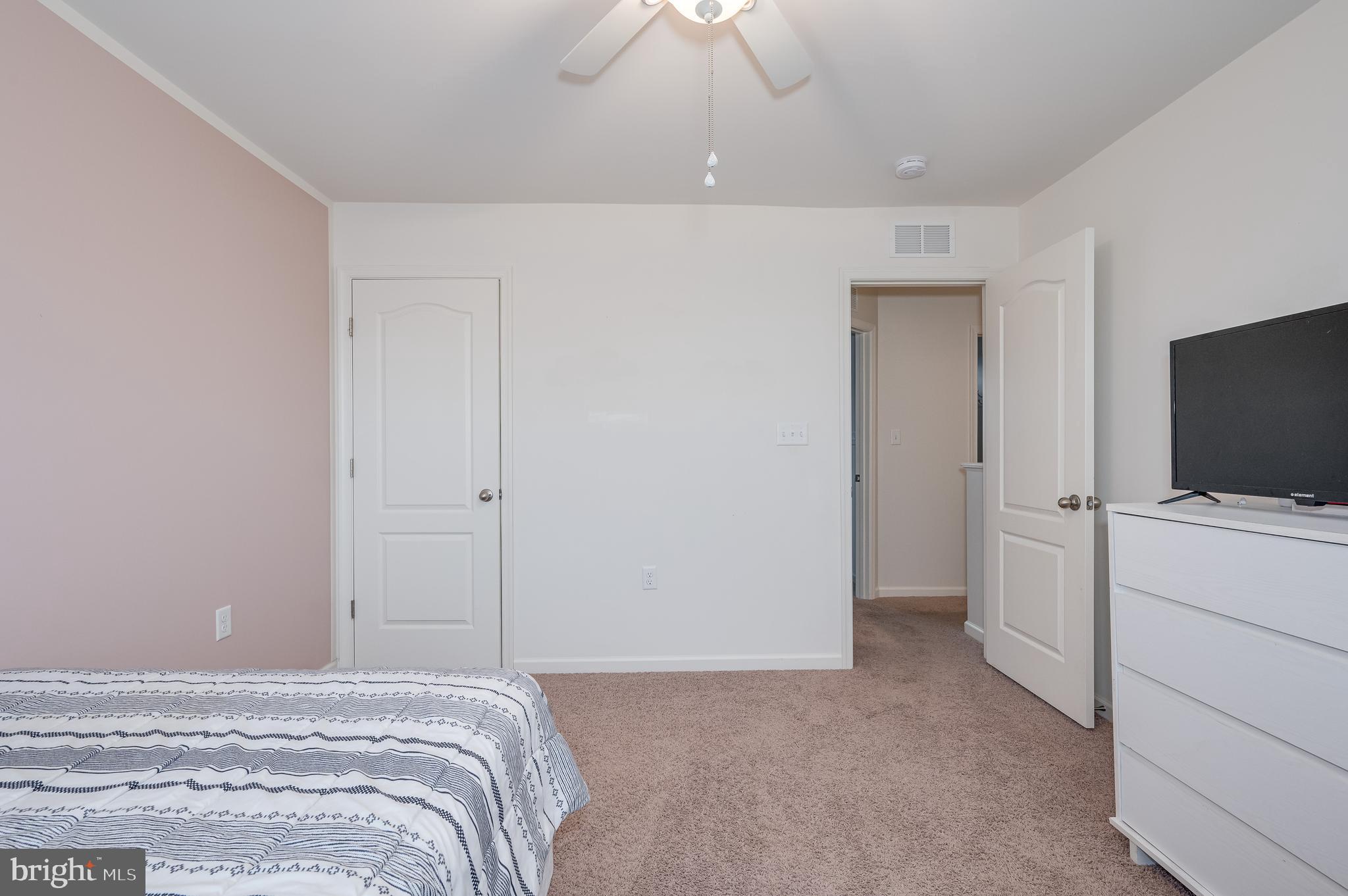 SPRINGDALE FARM - Residential