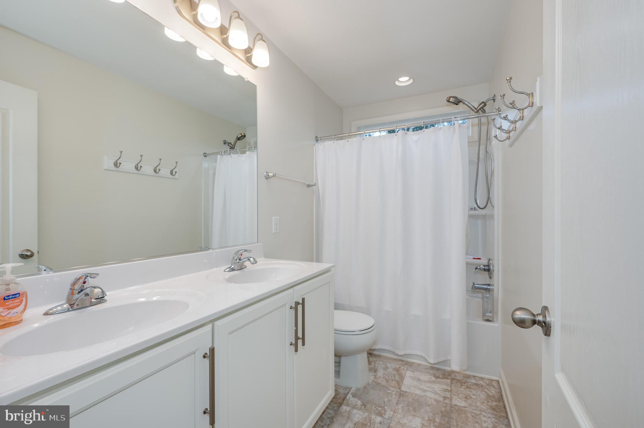 SPRINGDALE FARM - Residential