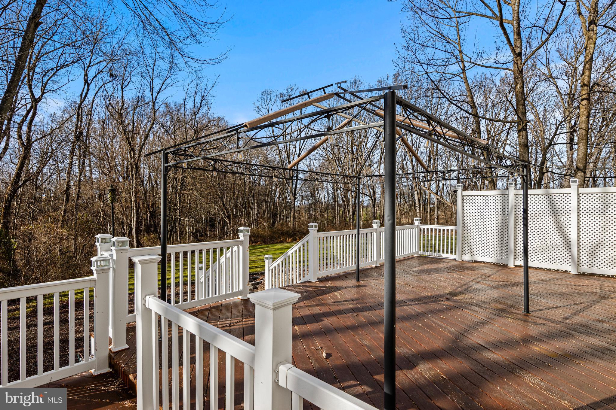 LOCKSLEY GLEN - Residential