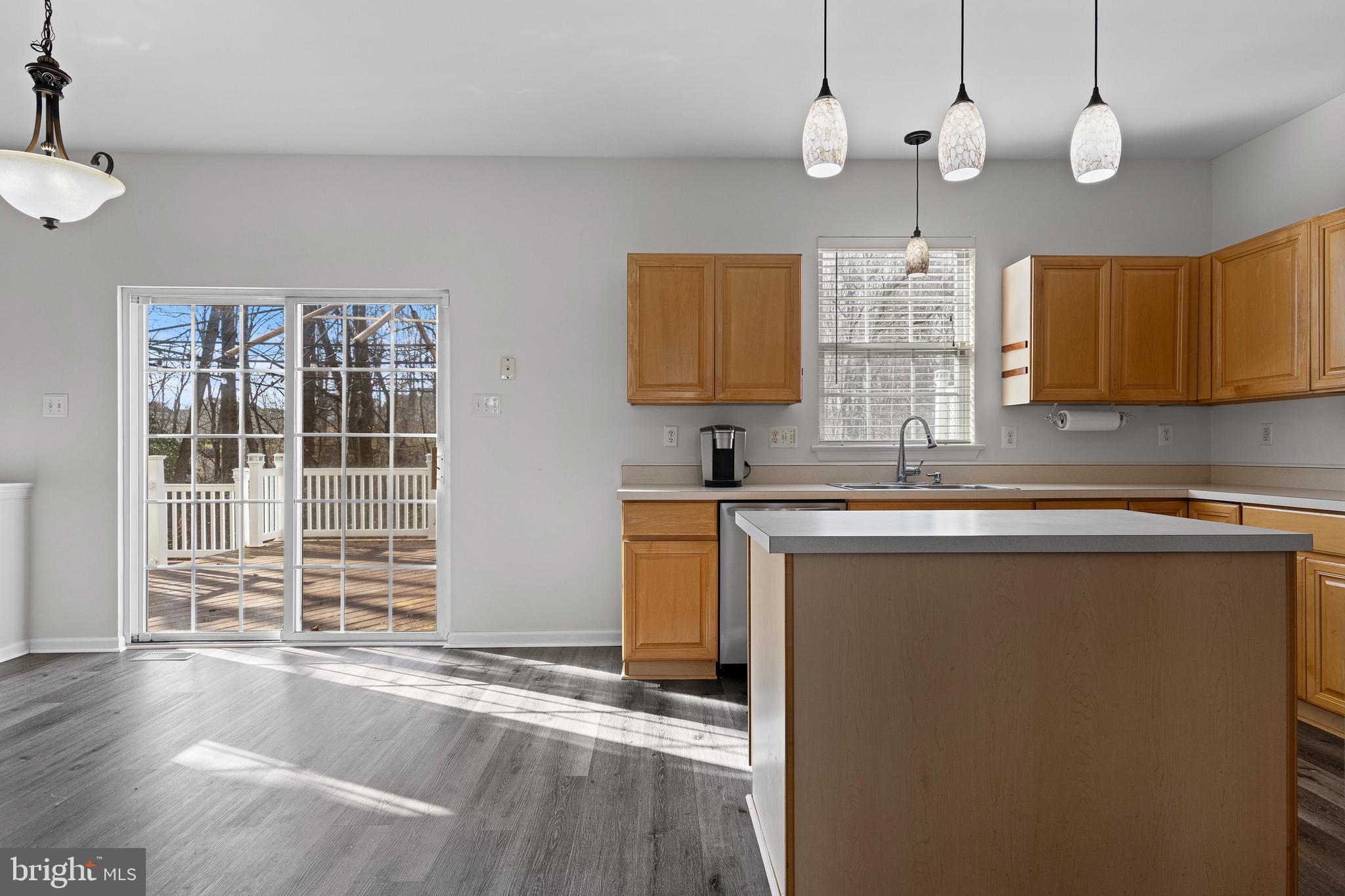 LOCKSLEY GLEN - Residential