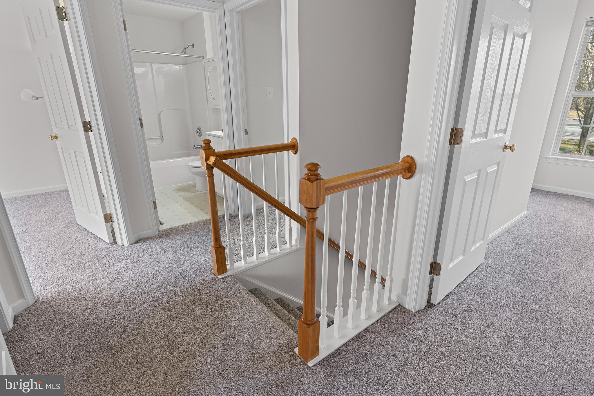 LOCKSLEY GLEN - Residential