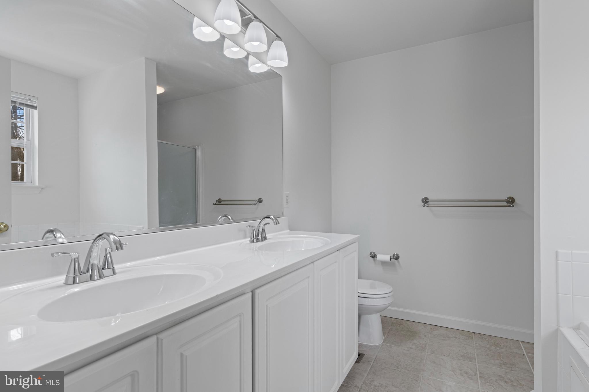 LOCKSLEY GLEN - Residential