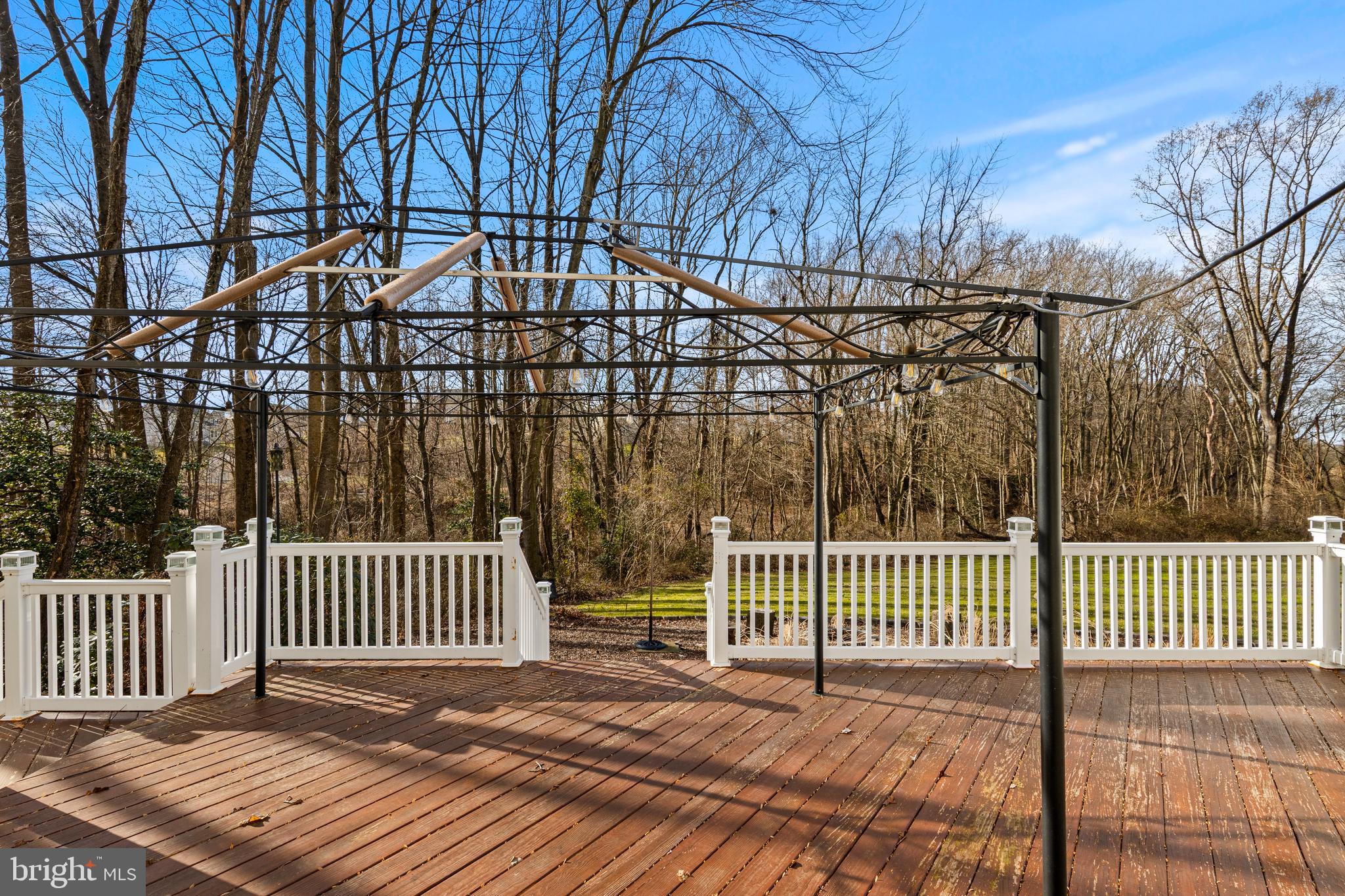 LOCKSLEY GLEN - Residential