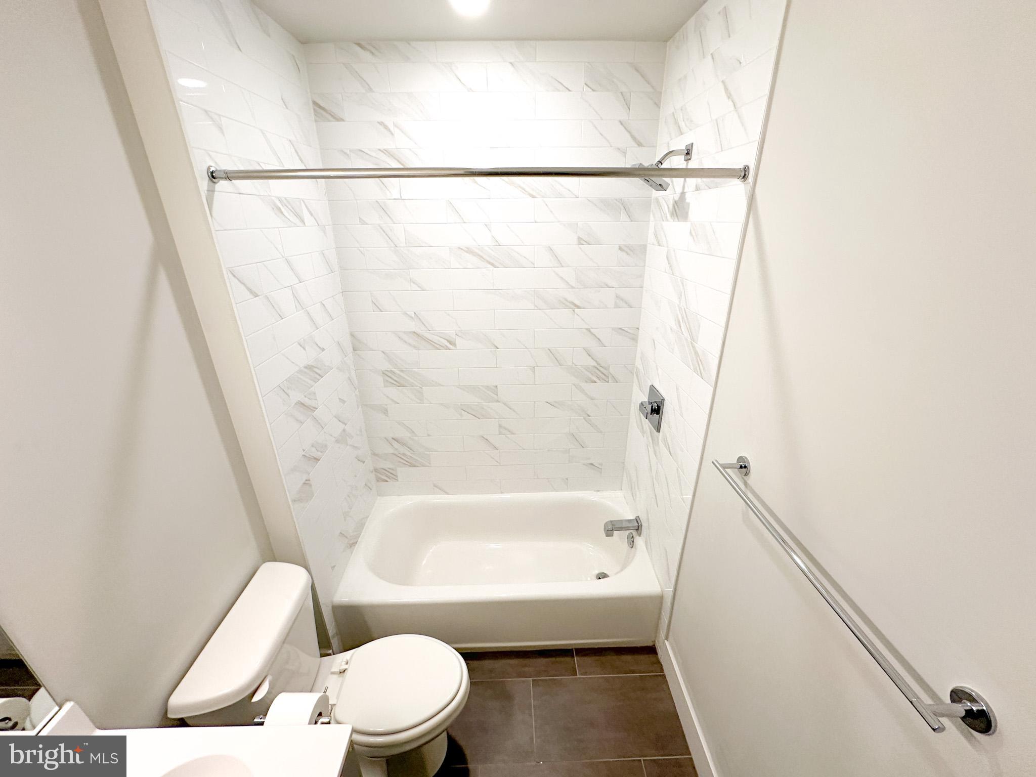 EAST KENSINGTON - Residential Lease