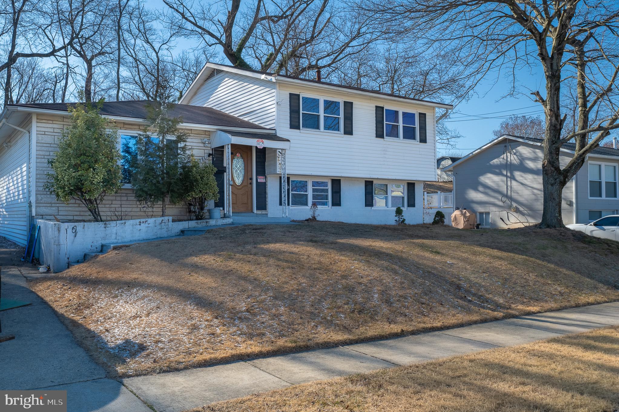 ROYALE GARDENS - Residential