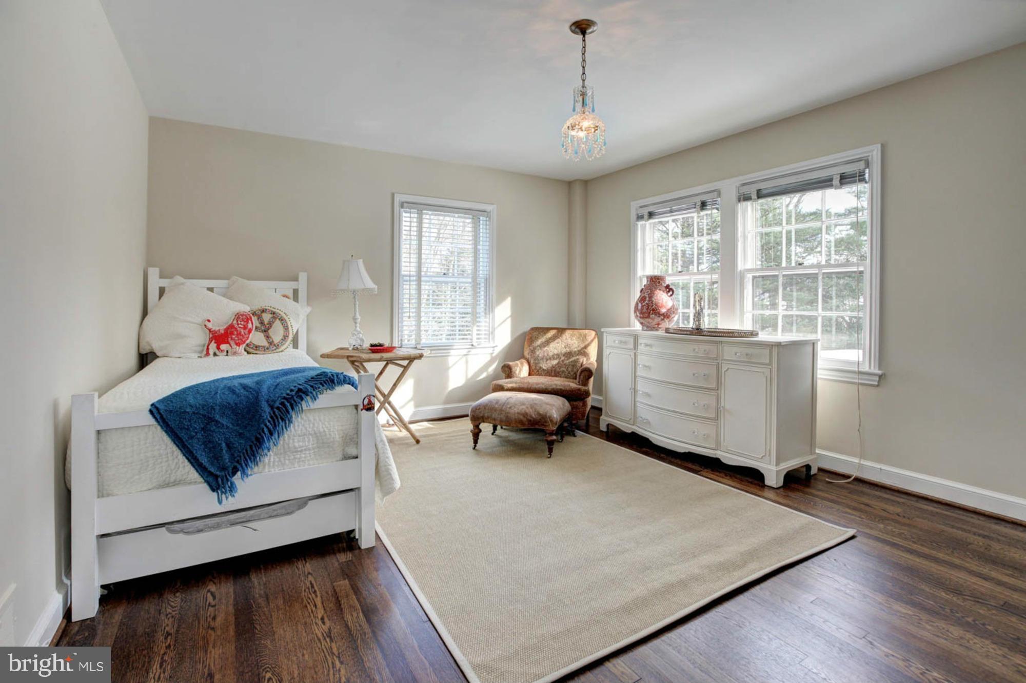 CHEVY CHASE - Residential