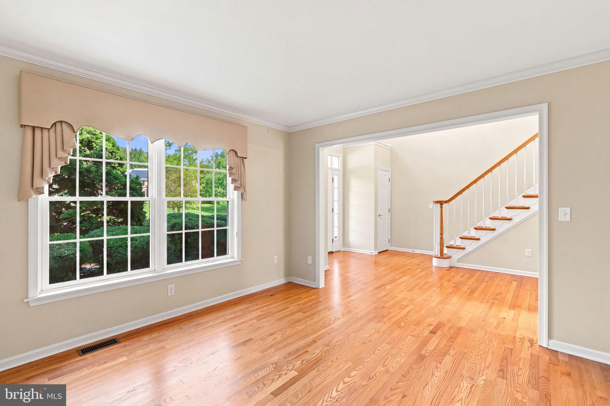 1572 SURREY ROAD