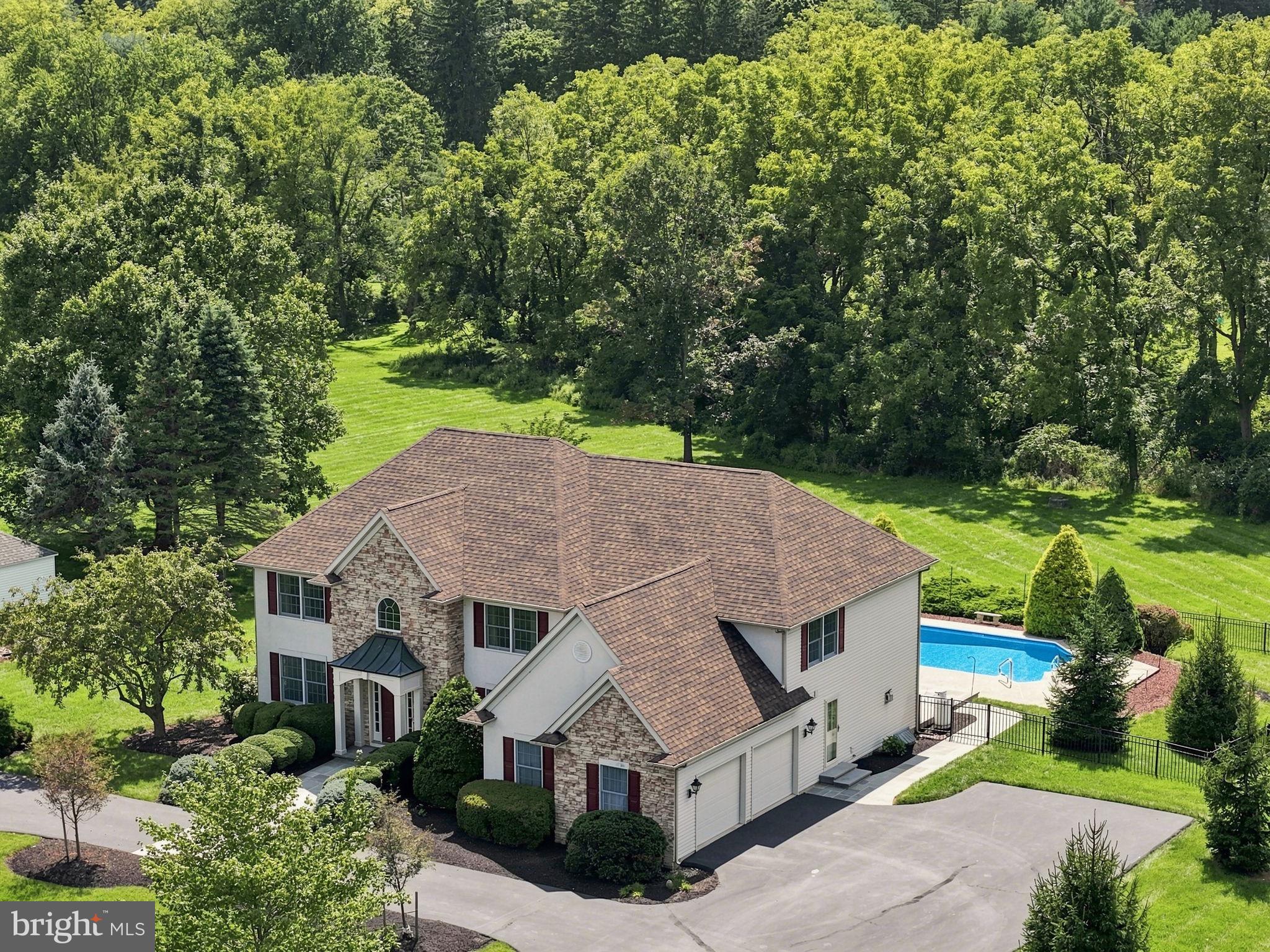 1572 SURREY ROAD
