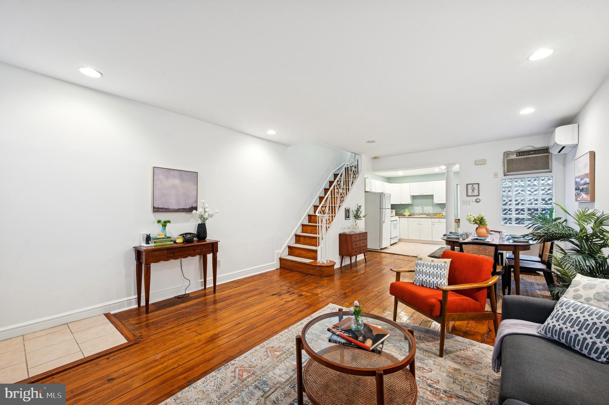 DICKINSON NARROWS - Residential