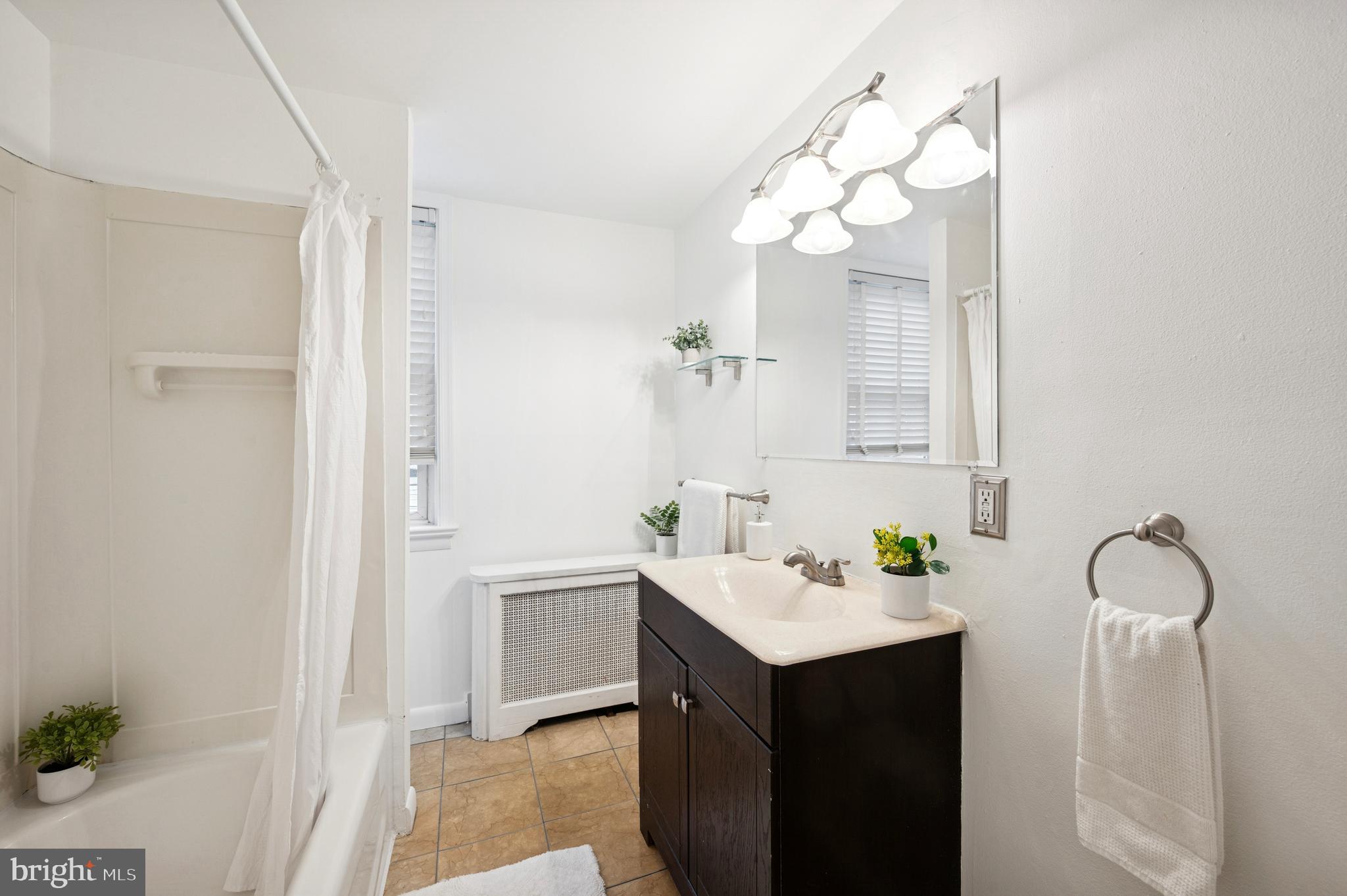 DICKINSON NARROWS - Residential