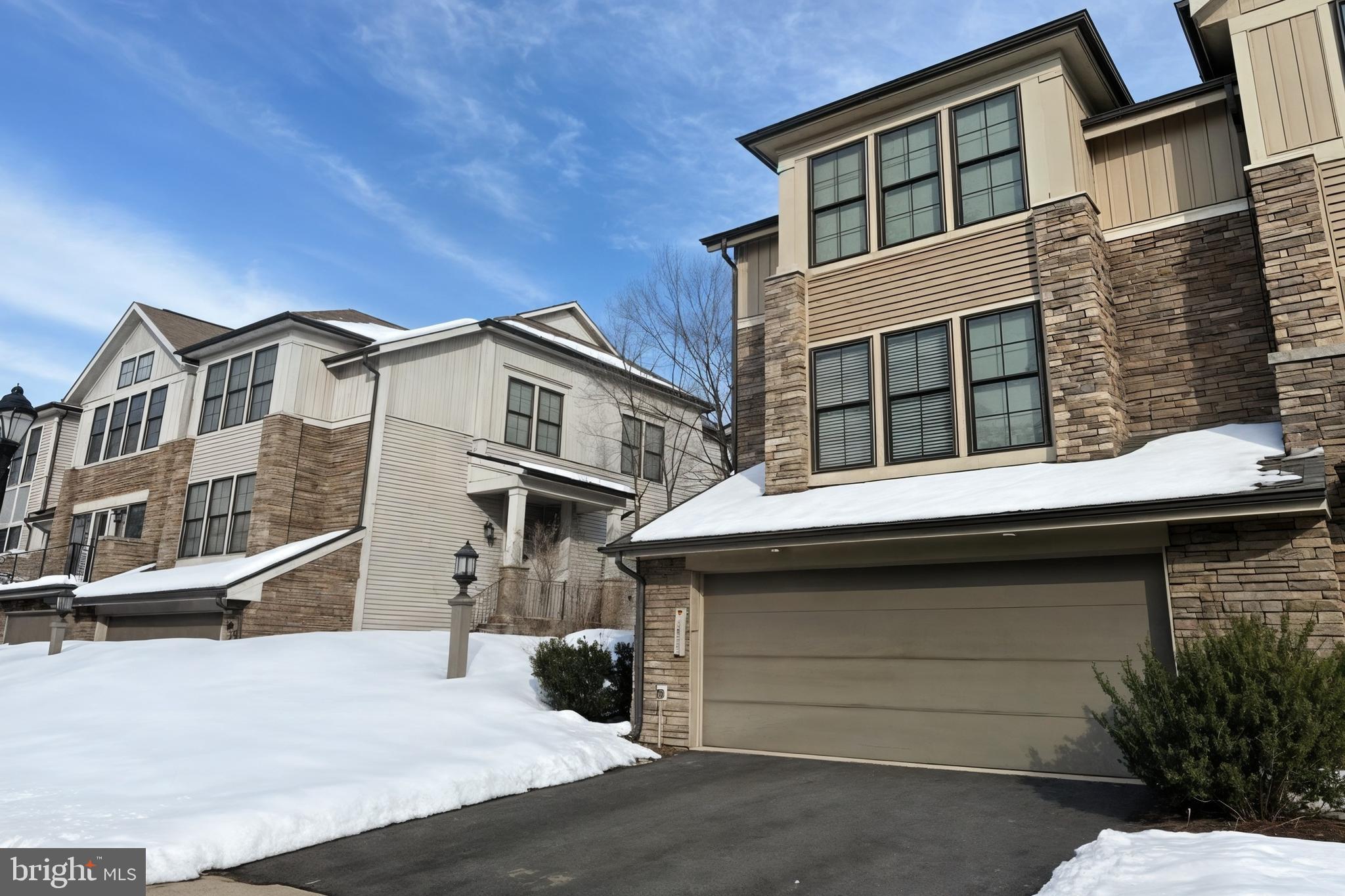 23486 EPPERSON SQUARE