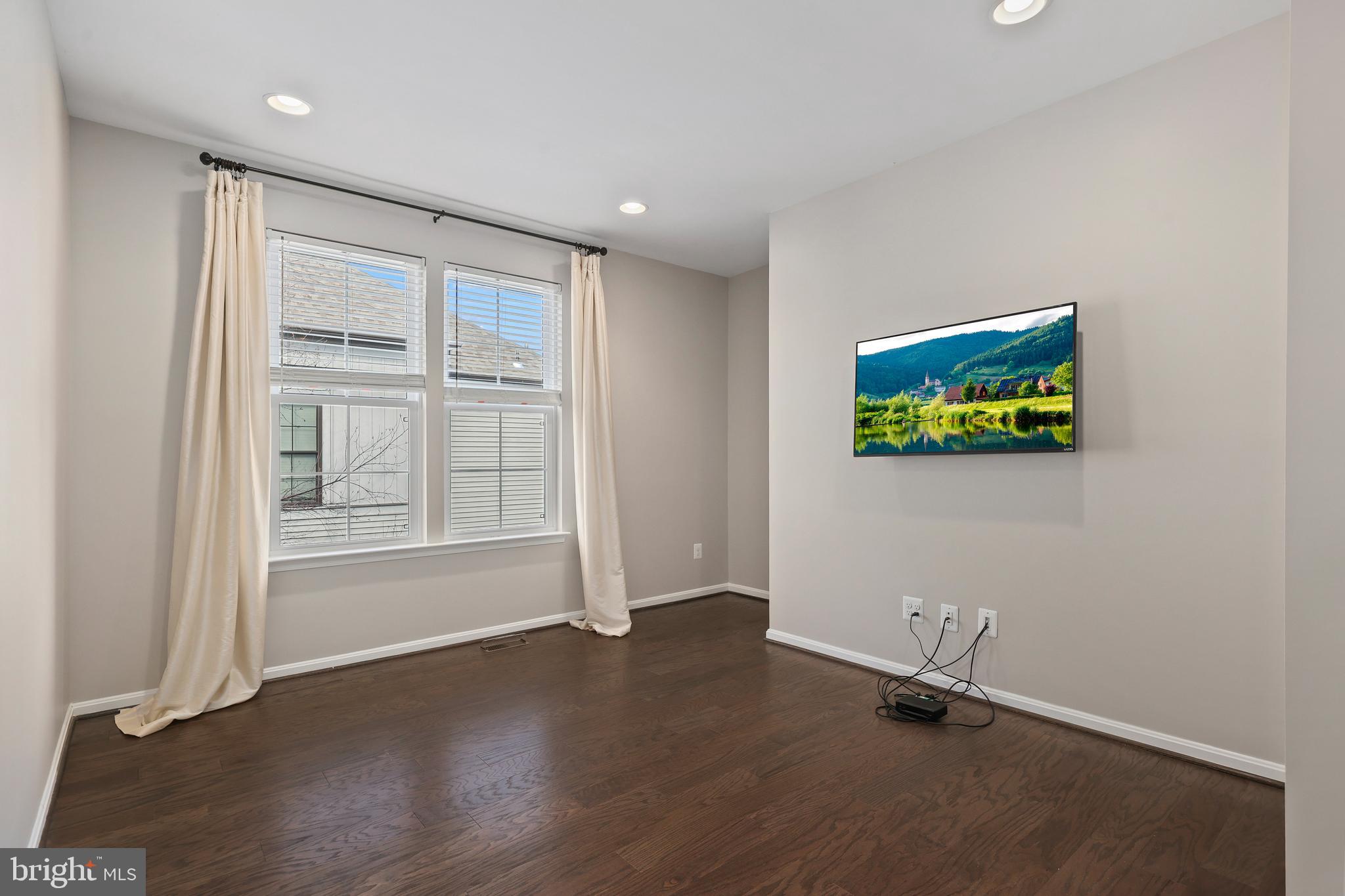 BRAMBLETON - Residential