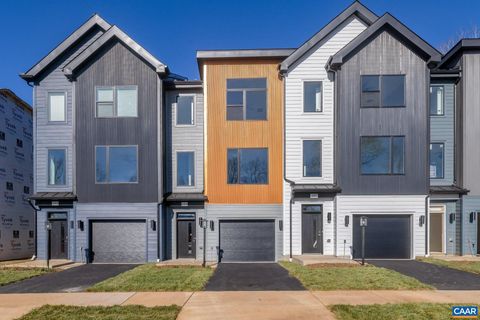 Townhouse For Sale - 22 Keene Ct<br/> Charlottesville City County, CHARLOTTESVILLE, VA 22903