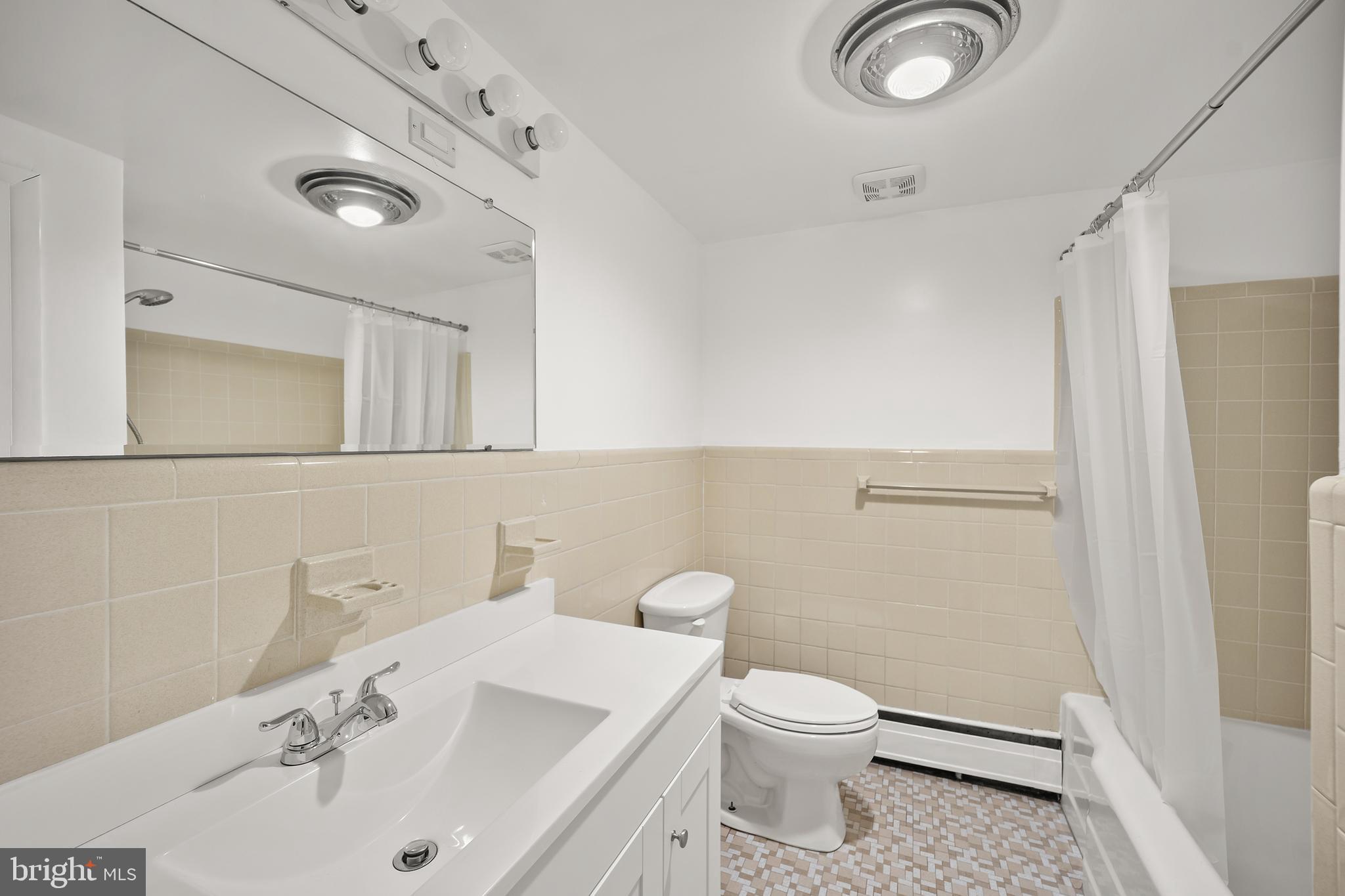 NESHAMINY WOODS - Residential