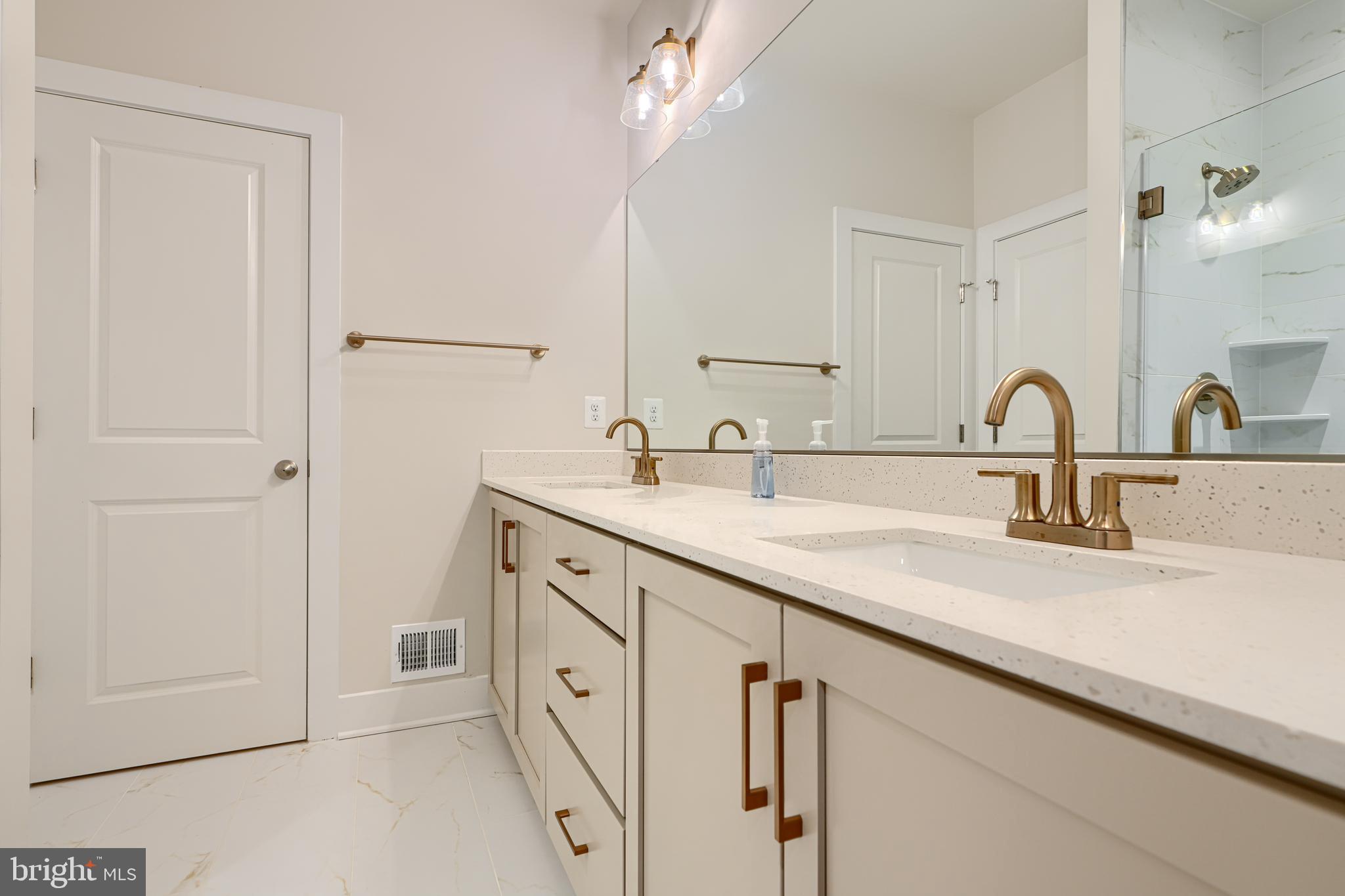 LOCKE LANDING - Residential Lease