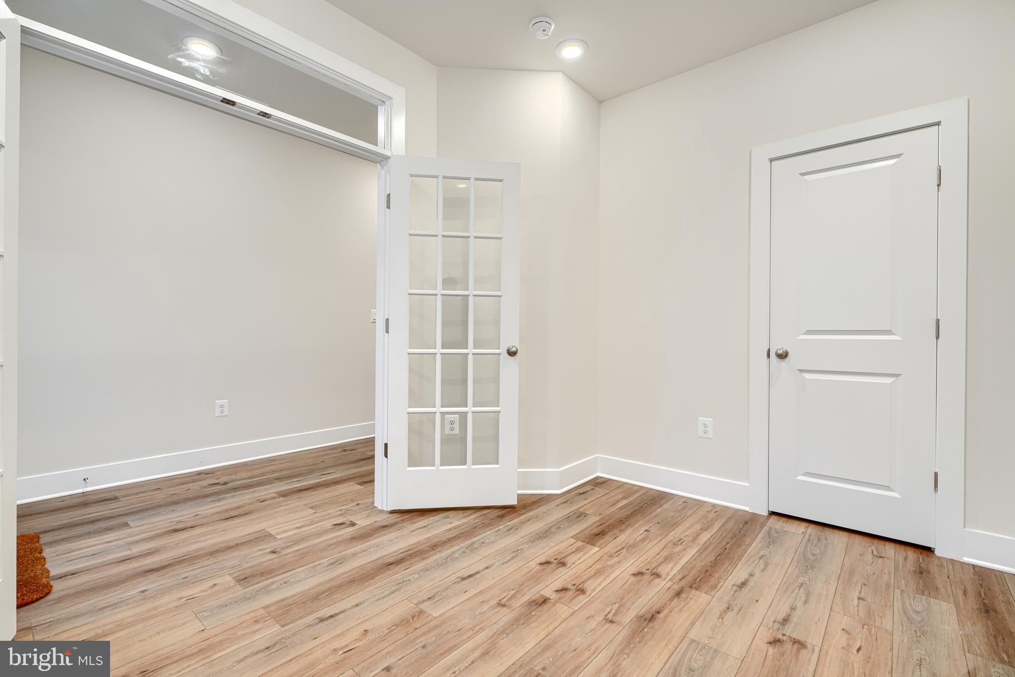 LOCKE LANDING - Residential Lease