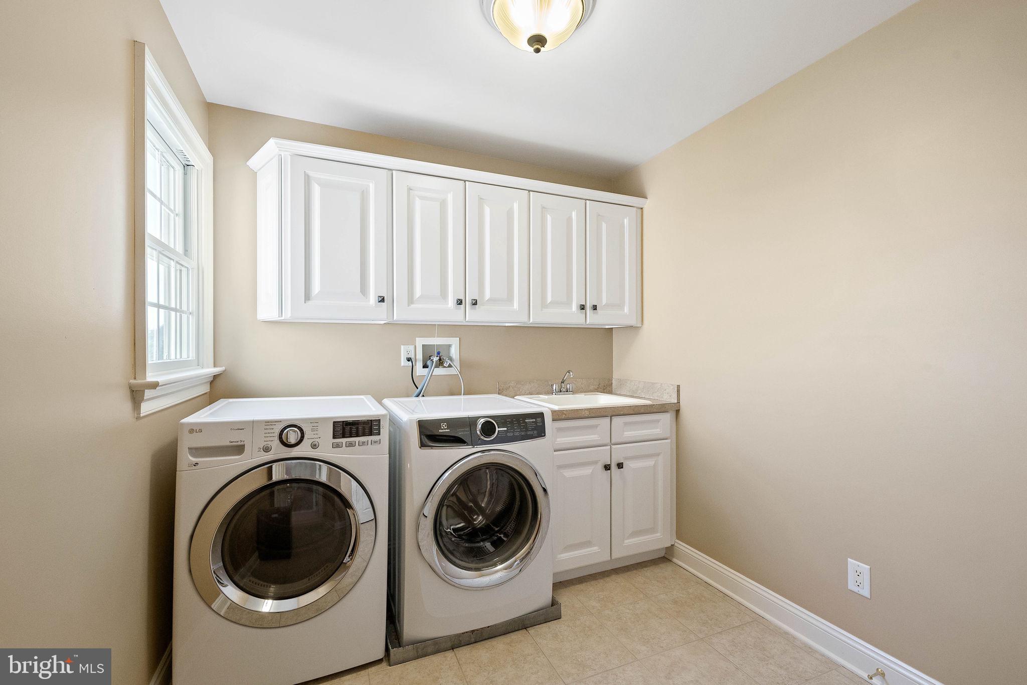 NEWLIN GREENE - Residential