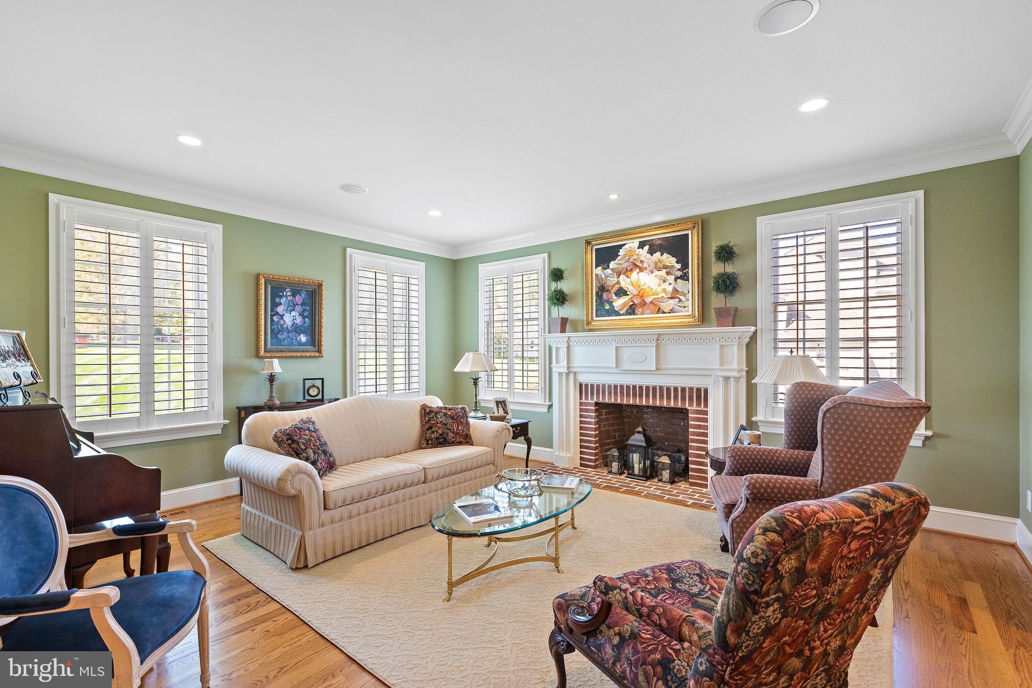 NEWLIN GREENE - Residential