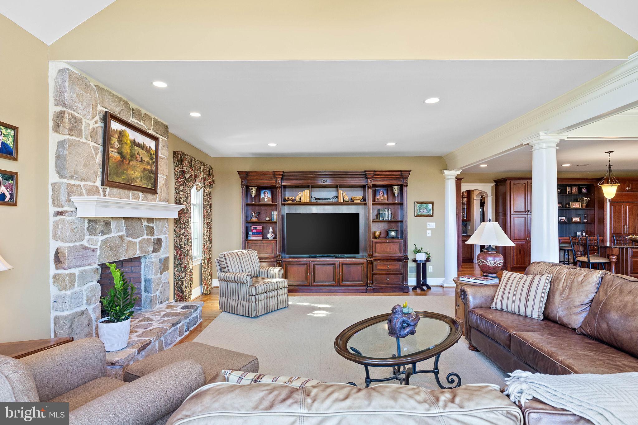 NEWLIN GREENE - Residential